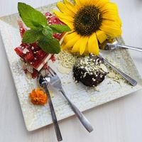 Cheesecake / mousse Au chocolate   at Organic in Mallorca