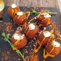 Croquetas de brócoli y coliflor al curri at Esquina in Lanzarote