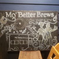 Cool vibes at Mo' Brunch + Brews in Houston