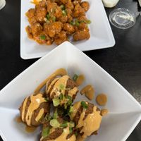 Boudain Rolls 7/10 & Cauliwings 10/10  at Mo' Brunch + Brews in Houston