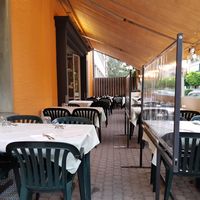 Outdoor seating at Casa d'Italia in Bern