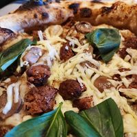 A great vegan pizza, 🍕 Finally in Italy a first pizzeria with interesting menu for veg pizza. Thanks ❤️ at Pizzeria da Lioniello in Succivo