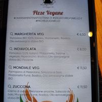 4 veg pizzas 🍕 at Pizzeria da Lioniello in Succivo