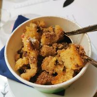 Pan di Spagna with fruit at Brac Libreria di Arte Contemporanea in Florence