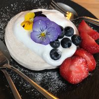 Vegan pavlova  at Aurora Holidays in Utsjoki