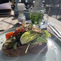 Bread with hummus and grilled vegetables   at De Kribbe in Wilp
