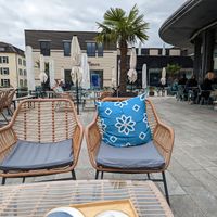 Outdoor seating at Lycka in Meilen