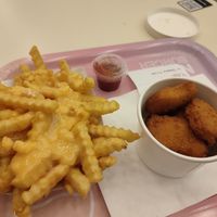 Nuggets and cheesy fries - €11 at Naked Burger - 6ème in Paris