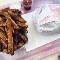 Zoete aardappel friet en burger at Naked Burger - 6ème in Paris