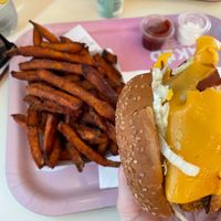 La mejor hamburguesa de no pollo que comí en mi vida  at Naked Burger - 6ème in Paris