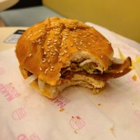 Bacon cheeseburger at Naked Burger - 6ème in Paris