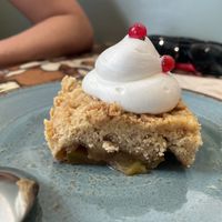 Apple crumble  at La Mujer de Verde in Mallorca