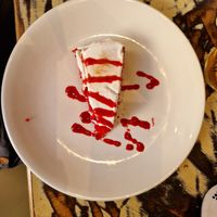 The super delicious and very red cake at La Mujer de Verde in Mallorca