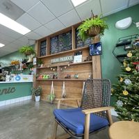 Lovely atmosphere   at North Beach Juicery in San Clemente