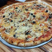 Pizza vegetariana at La Vieja in Sevilla
