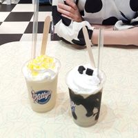 Lemon drop & Salty liquorice milkshakes at Kitty's Milkshake Bar in Helsinki