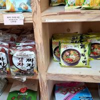 Shop at Loving Hut Gangnam-gu - 러빙헛 in Seoul