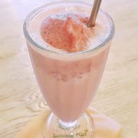 팥프라푸치노 - Red bean frappuccino. Very yummy! at Loving Hut Gangnam-gu - 러빙헛 in Seoul