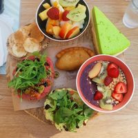 Vegan brunch plate at Sabor'art Café in Nazare