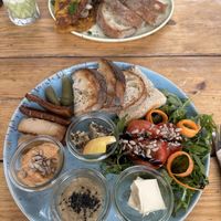 Frühstück (vegan) super köstlich   at INTRO in Karlsruhe