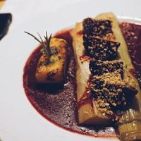Geschmorter Lauch mit Roter Bete und gebratener Polentaschnitte at Gasthaus Bürgerstüble in Sankt Peter