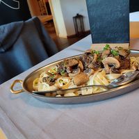 Vegane Bandnudeln mit Pilz Rahmsoße und Linsen Frikadellen at Gasthaus Bürgerstüble in Sankt Peter
