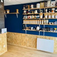 L'intérieur de la charmante boutique. at De Baristi in Verdun