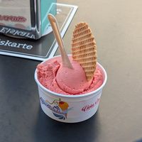 Strawberry at Das Eislädchen - Lister Meile in Hannover