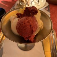 Gemischtes Eis  at Cafe Übleis in Mondsee