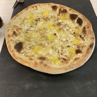 The recommended vegan pizza named after the restaurant. at La Terrazza in Valencia