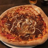 Vegan BBQ pizza with soy meat like pieces at La Terrazza in Valencia