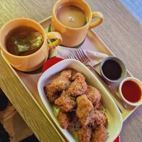 Fried mushrooms, green tea and korean herbal tea at Vegan Veganing in Seoul