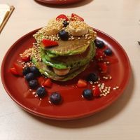 Pandan pancakes with fruit at First Eet in Arnhem