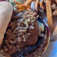 Vegan burger at Le Tournesol Cuisine Vegetarienne in Albi