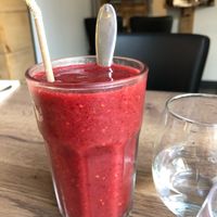 Strawberry smoothie  at Le Tournesol Cuisine Vegetarienne in Albi