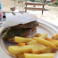 Hamburguesa vegana at La Cabaña Pan & Chocolate in Arguedas