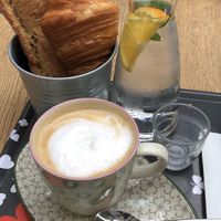 Achtung: 🥐 enthält Butter  at Le Jardin du Marche in La Rochelle