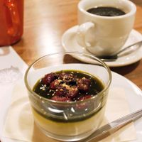 Vegan pudding with matcha sauce and coffee at Modernark in Kobe