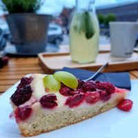 Vegan pie at Hafen Kaffee in Husum