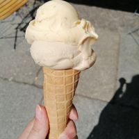 Orange und Chailatte at Caramello Eisdiele in Berlin