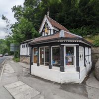 Corner cabin at The Tor Cafe in Cromford