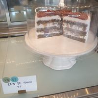 many cakes at Pan Galleria - 빵갤러리아 in Gyeonggi-do