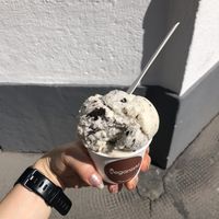 Cookie an vanilla (not visible at all)  at Veganista Ice Cream XII in Vienna