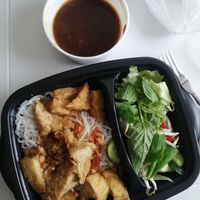 Bun Saigon mit Tofu at Cao Asia in Hamburg