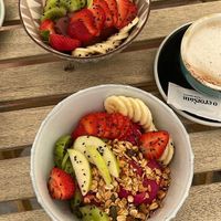 Acai bowls at O Croisant in Coimbra
