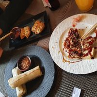 Summer rolls, Gyoza, Tofu at Phở Hà Nội in Linz