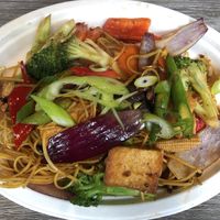 Fried noodles with vegetables: wheat, soy, sesame  at EatHappy Vegan in Oslo