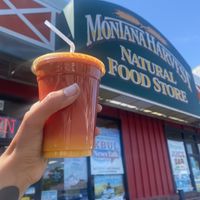 Made-to-order juice 🤍 at Montana Harvest Natural Food Store in Billings