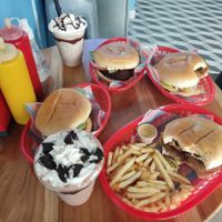  at Bob & Sue in Medellin