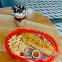   at Bob & Sue in Medellin